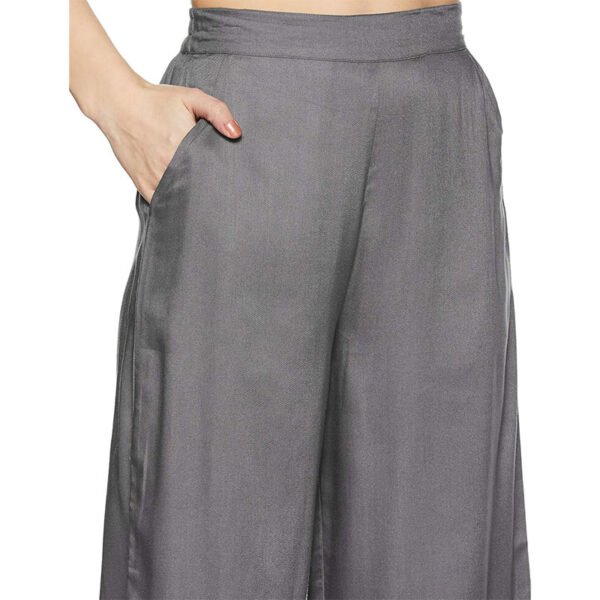 Krave Women's Crop Pants - Image 6